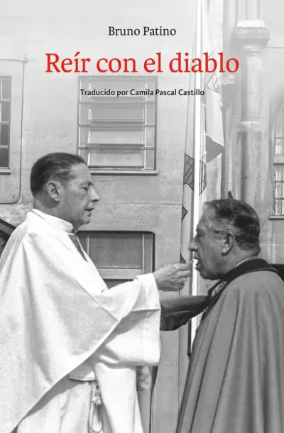 Transcurre el año 1992. En Santiago de Chile debuta no hace mucho tiempo la tímida y protegida democracia, en la que el miedo sigue patrullando las calles cada mañana a las 8:07, momento en que una comitiva blindada congela el tráfico de la ciudad. En su interior viaja Augusto Pinochet, el hombre que todavía ostenta el poder fáctico del Ejército.  Bruno Patiño, un joven periodista francés de veintiséis años, observa esta rutina con una obsesión: mirar a los ojos a la encarnación del mal absoluto y comprender los mecanismos de la tiranía.  Este libro narra la inquietante travesía del autor hasta lograr sentarse frente al dictador. Tras descender a los infiernos burocráticos y entrevistarse con los decadentes cómplices de la Junta Militar, Patiño consigue acceder al despacho de Pinochet. Allí, sin embargo, no encuentra al monstruo de gafas oscuras que esperaba, sino a un anciano de uniforme blanco inmaculado y modales de abuelo bondadoso, una máscara diseñada para seducir y confundir.  En este relato, que combina la crónica vibrante con una lucidez ensayística demoledora, el autor disecciona cómo Pinochet despliega su estrategia final: no solo negar los crímenes, sino imponer el olvido, eliminando la necesidad imperiosa de «BORRAR» la historia.